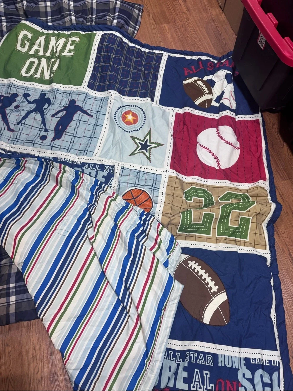Full size Sports Patchwork comforter - Navy, Red, Brown, Green Reversable